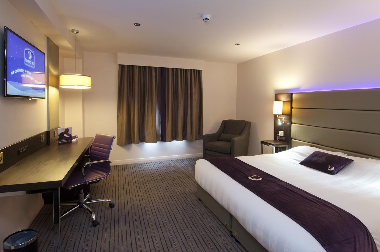 Premier Inn London Clapham Екстер'єр фото