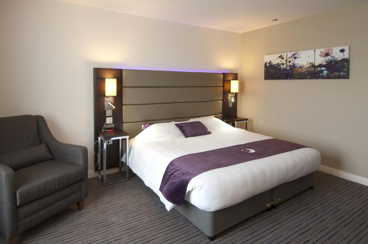 Premier Inn London Clapham Екстер'єр фото